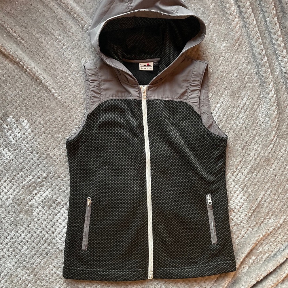 KAVU hooded vest
